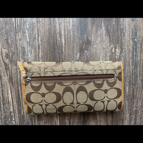 Authentic Coach wallet with checkbook insert - Picture 4 of 5